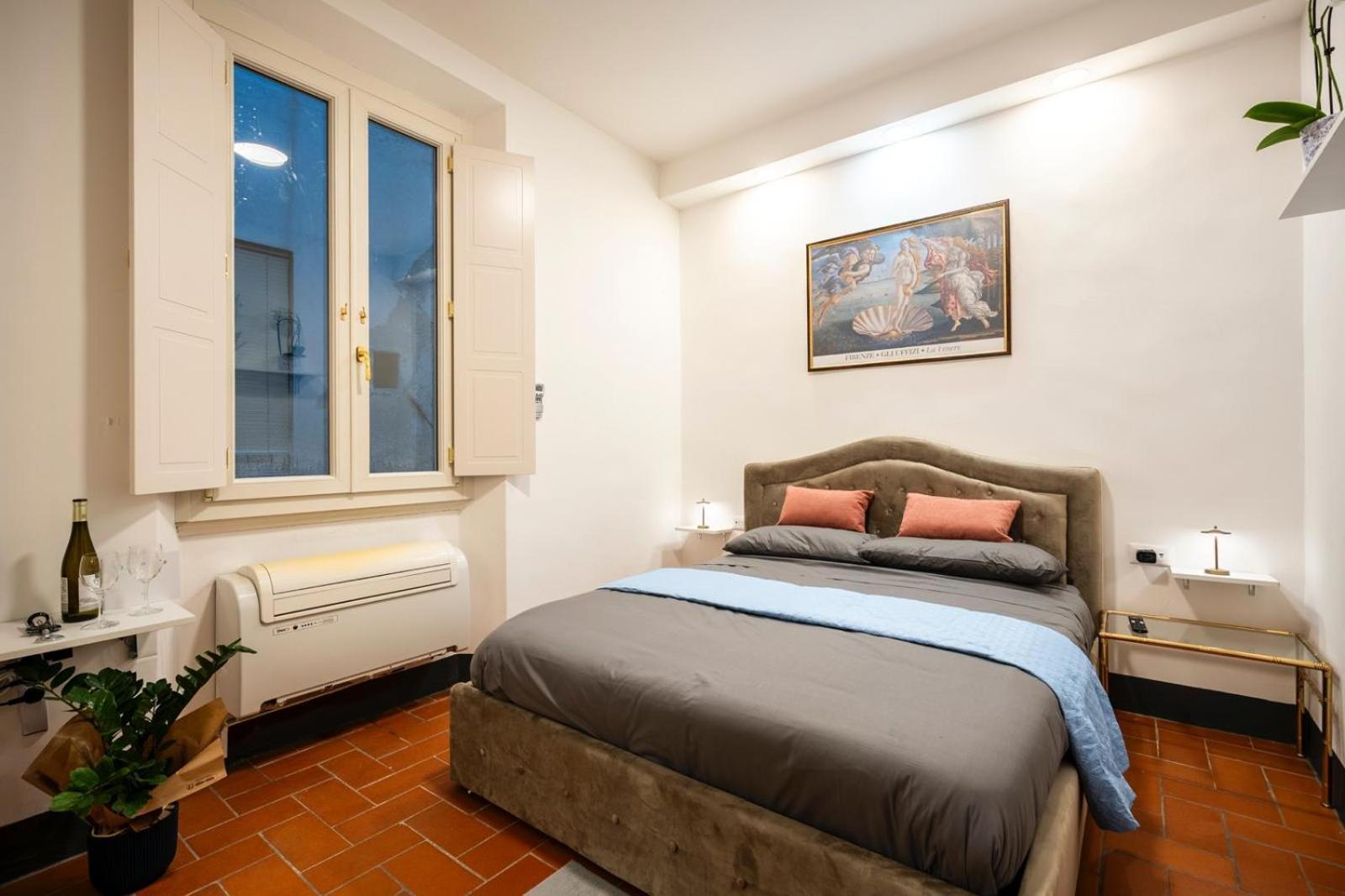Venus Duomo Square Apartment *