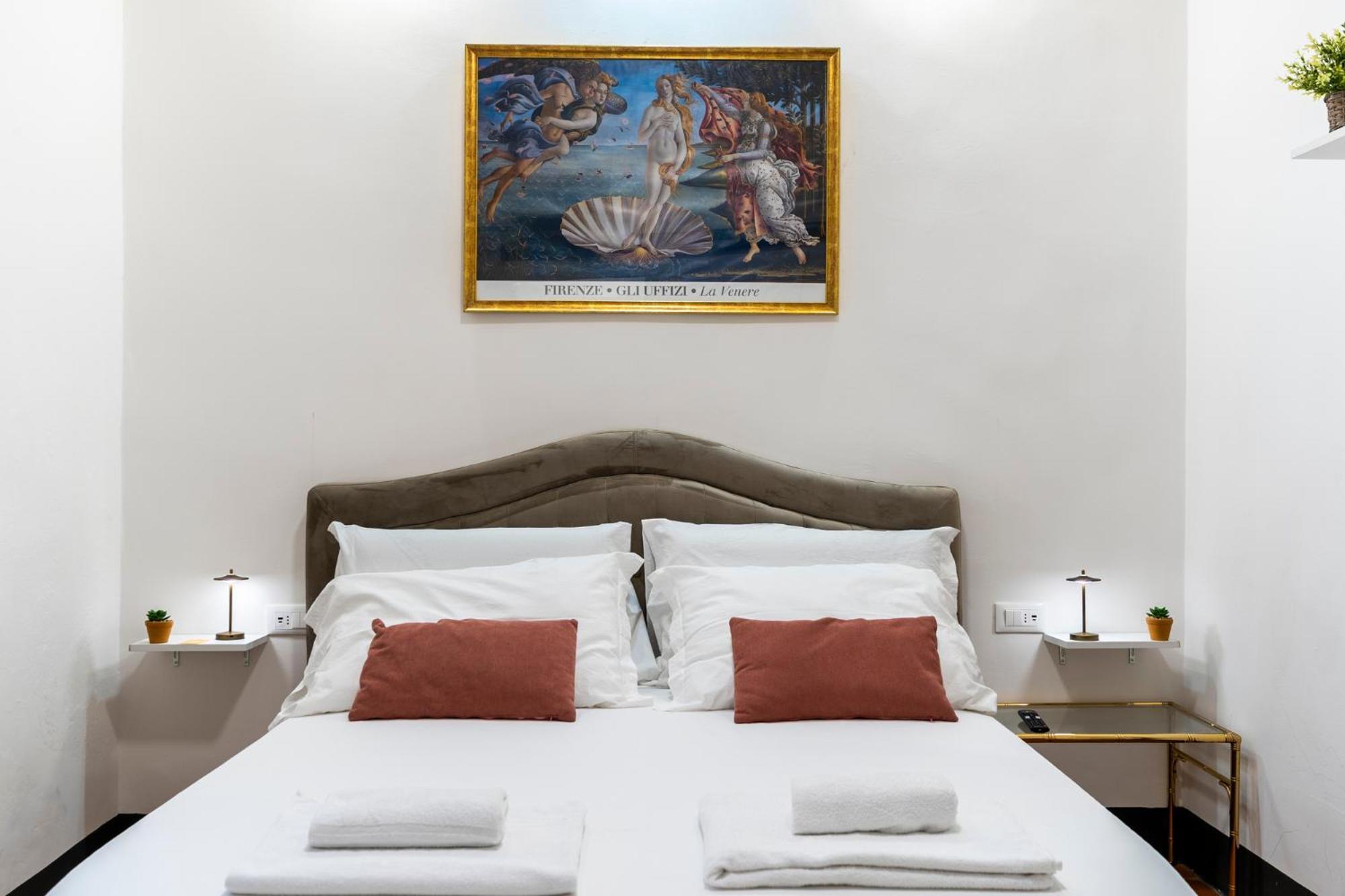 Apartment Venus Duomo Square Florence